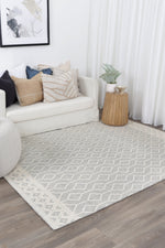 Load image into Gallery viewer, Copacabana Lattice Light Grey Wool Rug