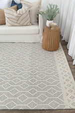 Load image into Gallery viewer, Copacabana Lattice Light Grey Wool Rug