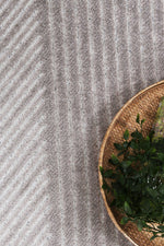 Load image into Gallery viewer, Ares Delia Overlay Ash Rug