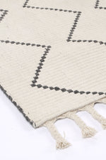 Load image into Gallery viewer, Goa Zig-Zag Wool Blend Cream Rug