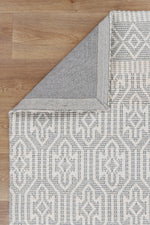 Load image into Gallery viewer, Copacabana Geometric Light Grey Wool Rug
