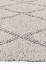 Load image into Gallery viewer, Goa Lattice Wool Blend Grey Rug (No Tassel)
