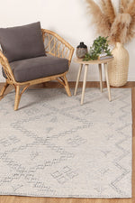 Load image into Gallery viewer, Goa Aztec Wool Blend Grey Rug (No Tassel)
