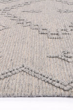 Load image into Gallery viewer, Goa Aztec Wool Blend Grey Rug (No Tassel)
