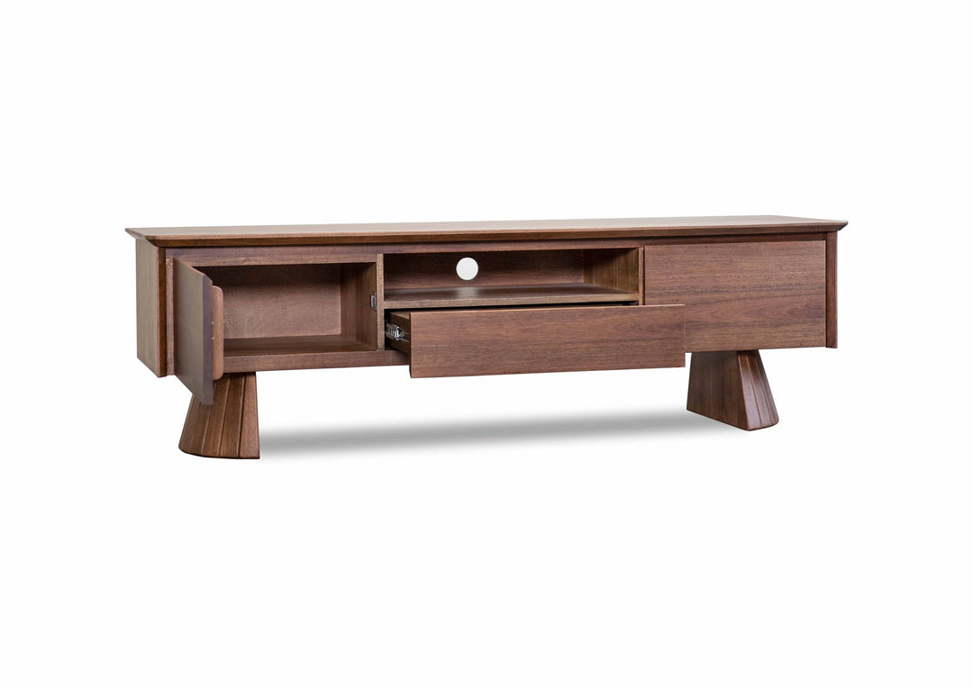 Lincoln Entertainment Unit